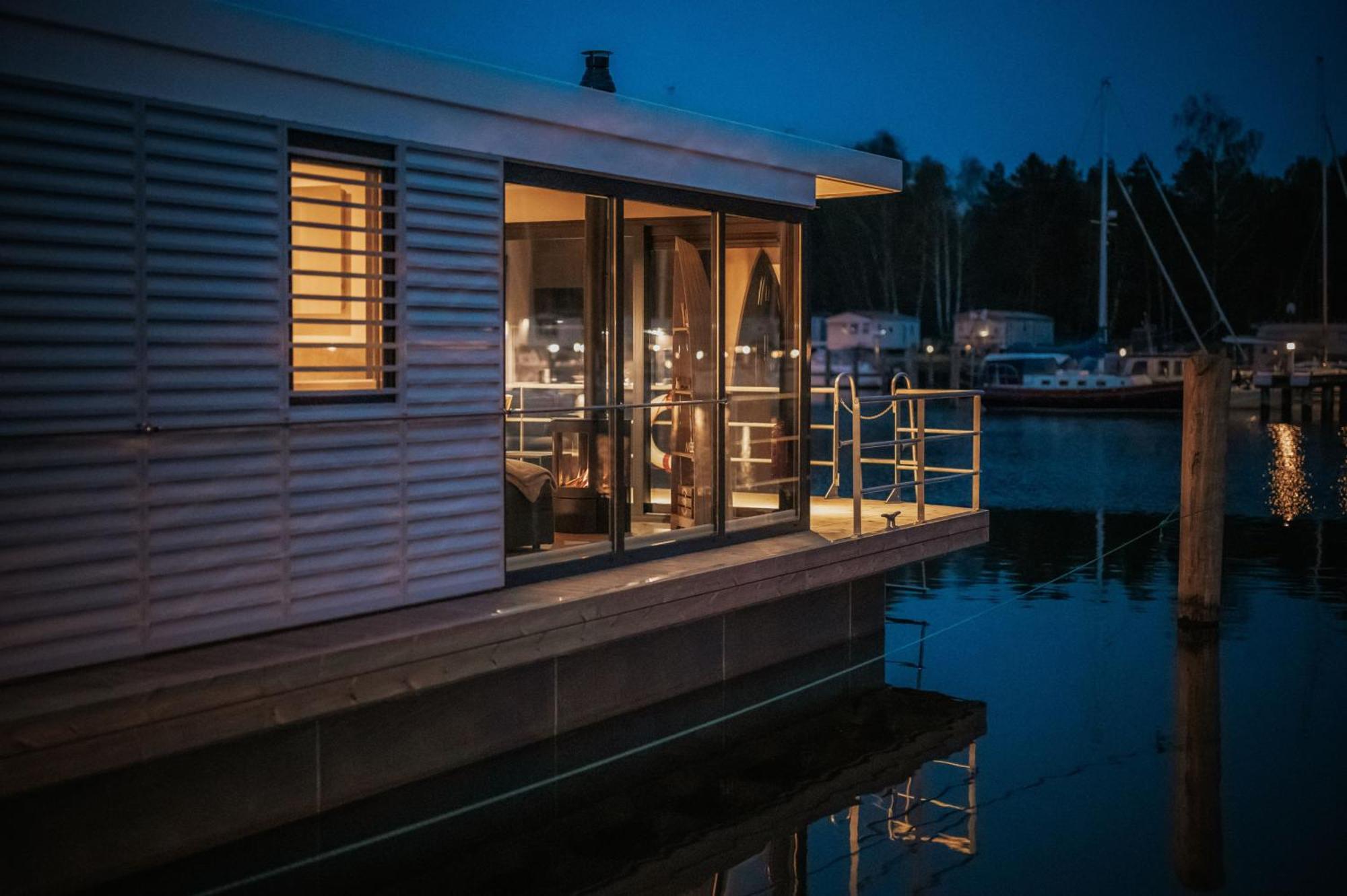 Floatinghouses Peenemuende Exterior photo