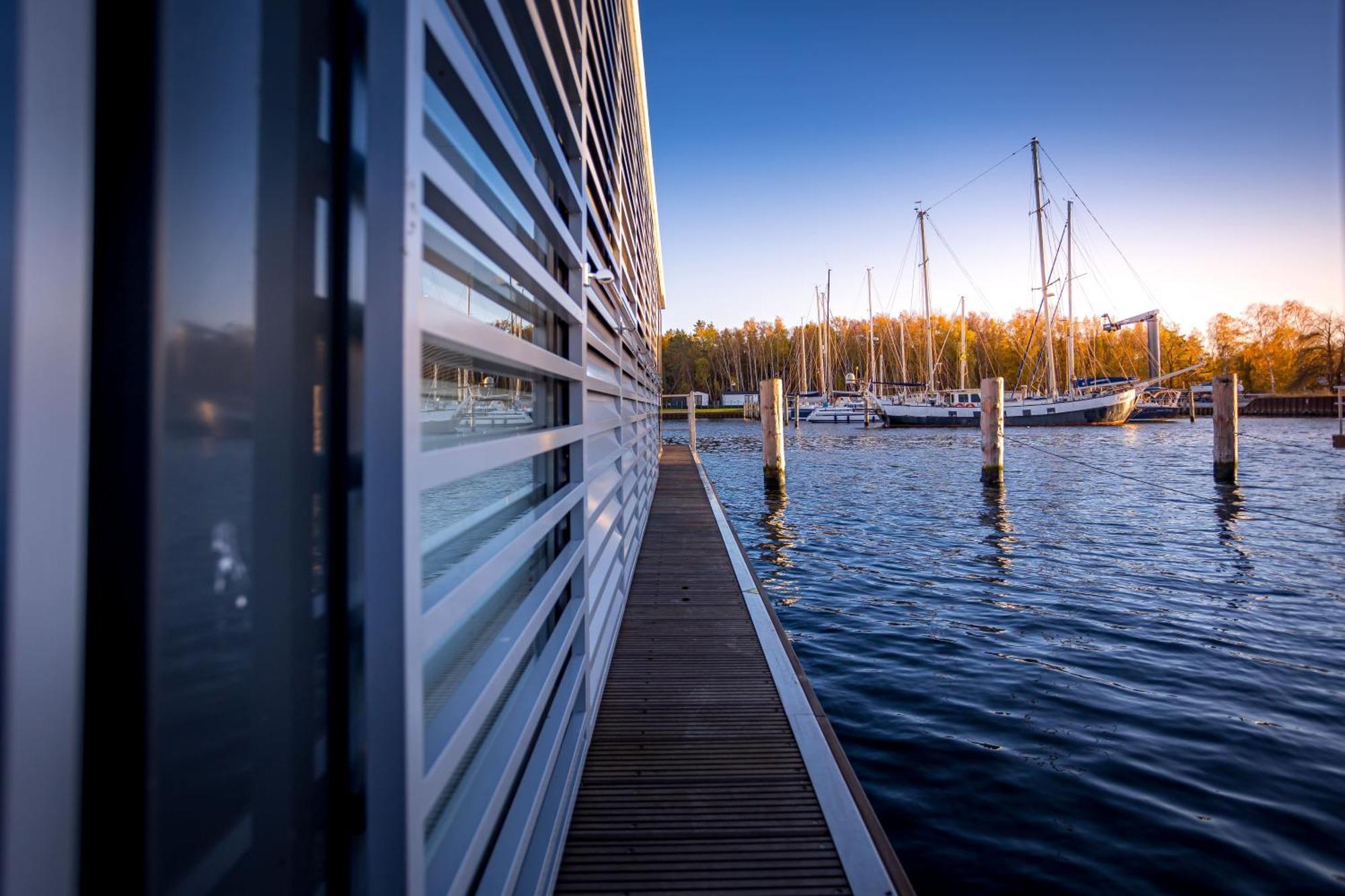 Floatinghouses Peenemuende Exterior photo