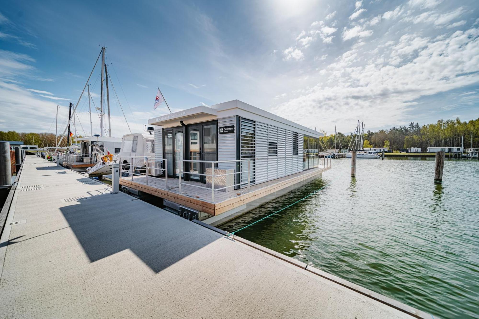Floatinghouses Peenemuende Exterior photo